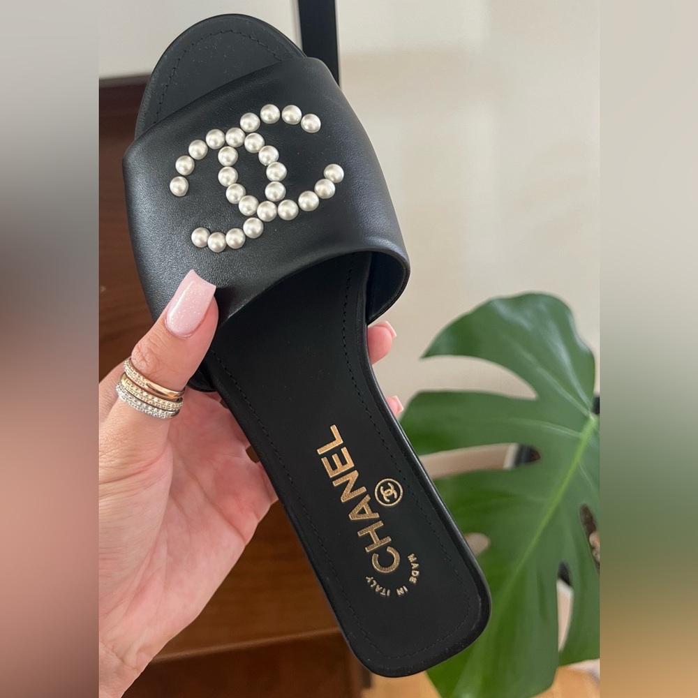Size 37 black pearl chanel slipper brand new in box